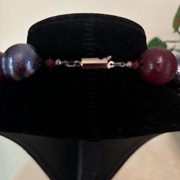Beautiful Wine, Grey and Silver Color Beaded Necklace - 21" - Picture 7 of 8